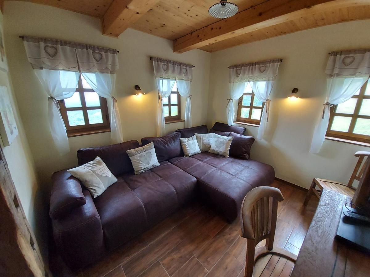 Vila Oldhouse Knezovo Sromlje Exteriér fotografie