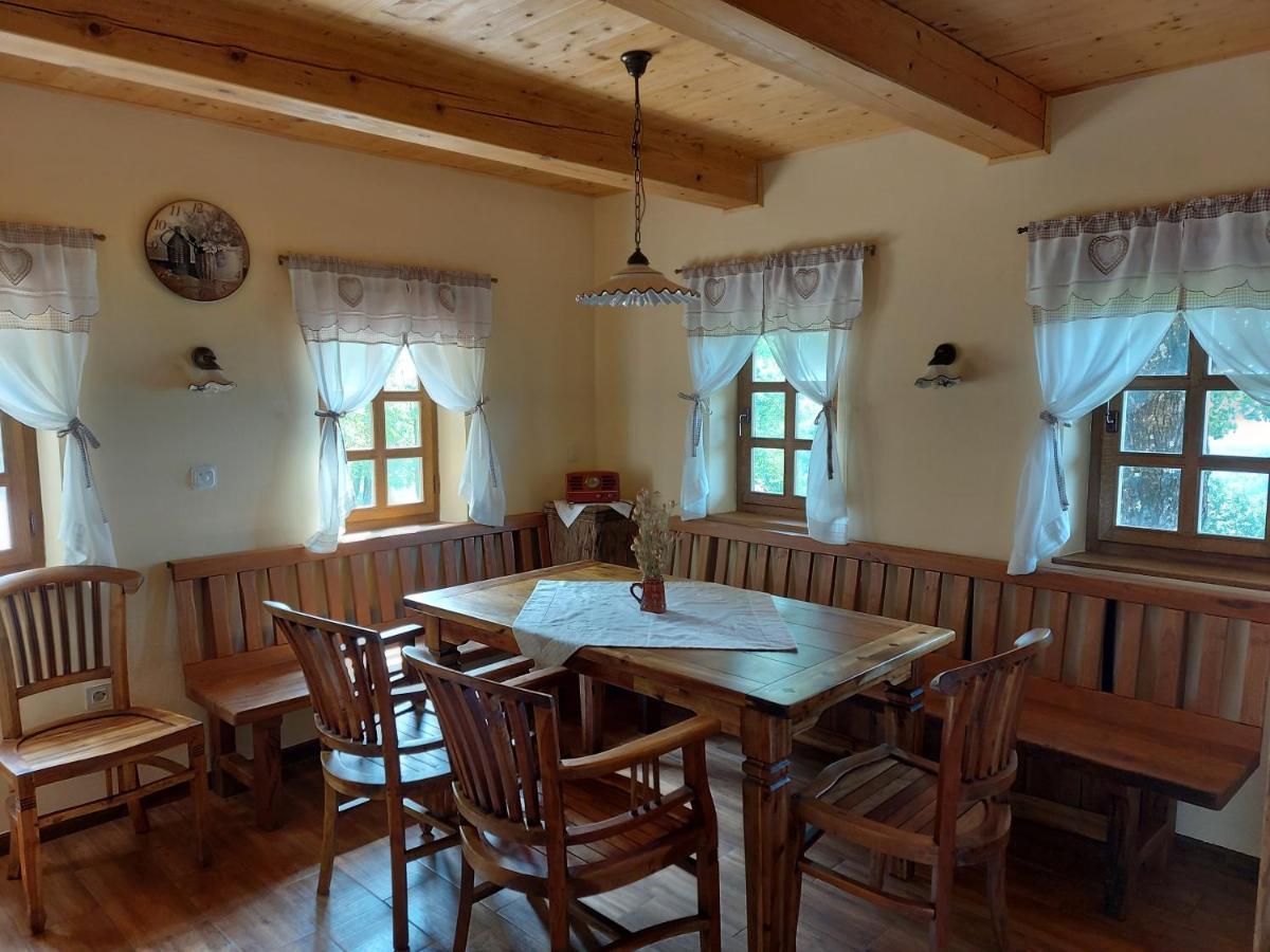 Vila Oldhouse Knezovo Sromlje Exteriér fotografie